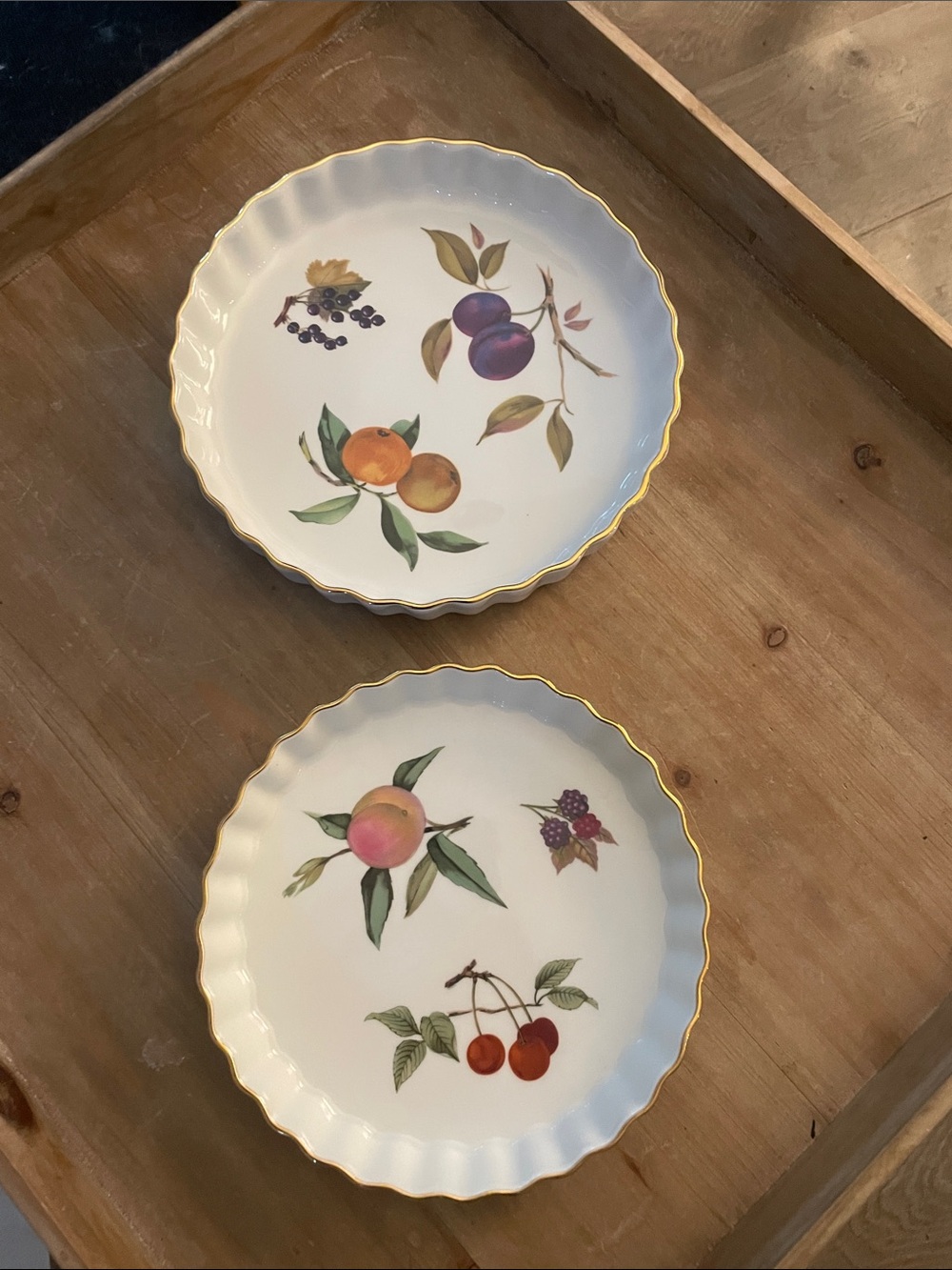 Royal Worcester White Porcelain Fruit tart  Plates with Gold Trim